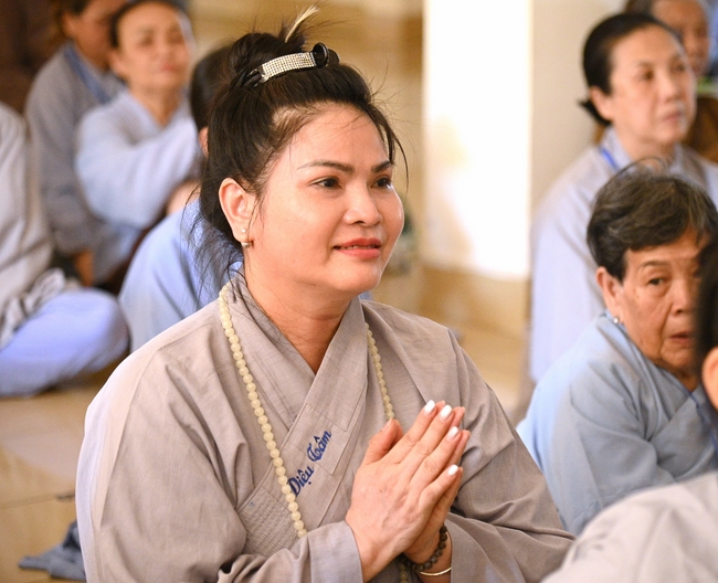 Pháp thoại “Những cạm bẫy trên đường tu” – Ni sư Thích Nữ Như Lan – KTPT 105