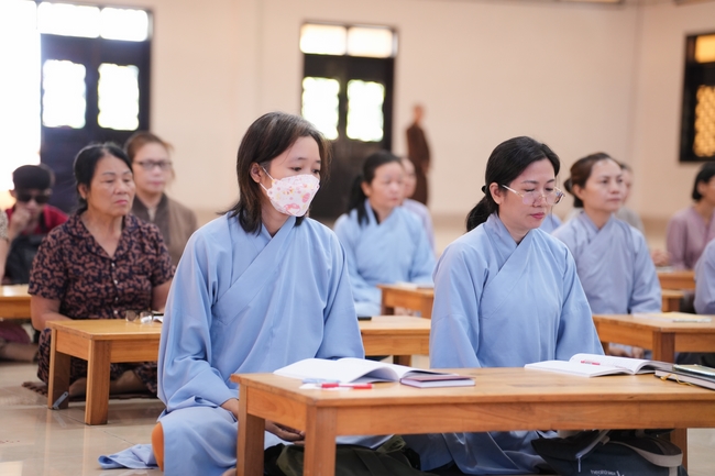 “Applied Dharma Propagation” Class - Dharma Talk: “The Appearance of the Buddha” by Junior Thich Tam Nguyet
