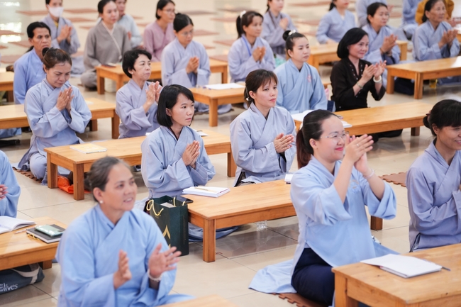 “Applied Dharma Propagation” Class - Dharma Talk: “The Appearance of the Buddha” by Junior Thich Tam Nguyet