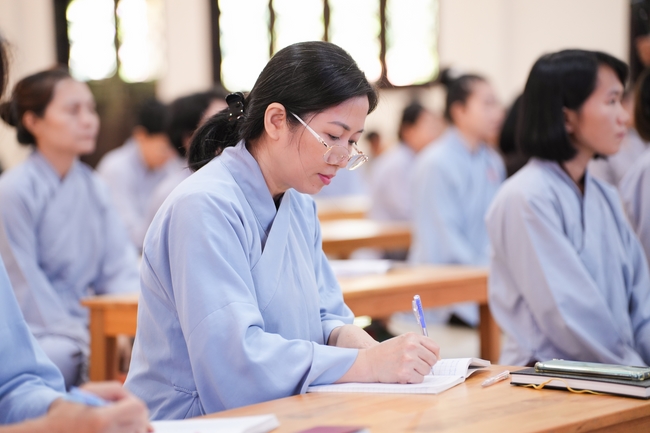 “Applied Dharma Propagation” Class - Dharma Talk: “The Appearance of the Buddha” by Junior Thich Tam Nguyet