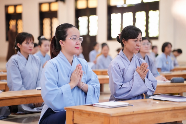 “Applied Dharma Propagation” Class - Dharma Talk: “The Appearance of the Buddha” by Junior Thich Tam Nguyet