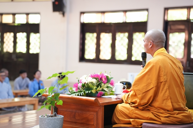 “Applied Dharma Propagation” Class - Dharma Talk: “The Appearance of the Buddha” by Junior Thich Tam Nguyet