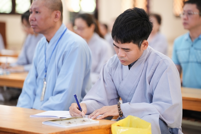 “Applied Dharma Propagation” Class - Dharma Talk: “The Appearance of the Buddha” by Junior Thich Tam Nguyet