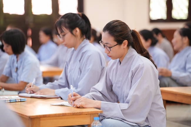 “Applied Dharma Propagation” Class - Dharma Talk: “The Appearance of the Buddha” by Junior Thich Tam Nguyet