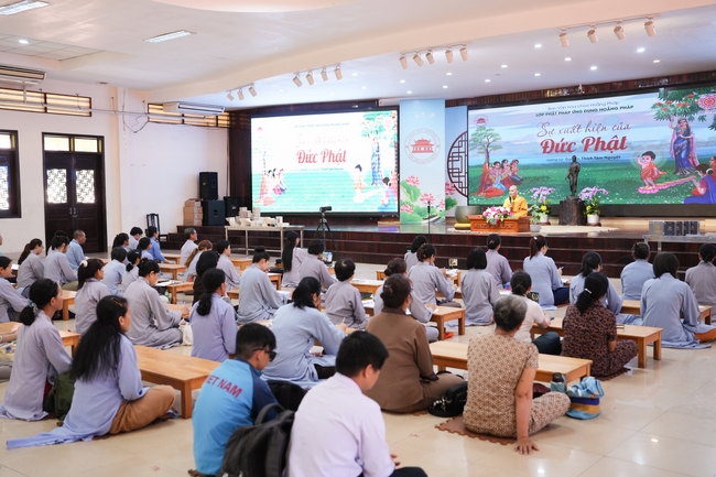 “Applied Dharma Propagation” Class - Dharma Talk: “The Appearance of the Buddha” by Junior Thich Tam Nguyet