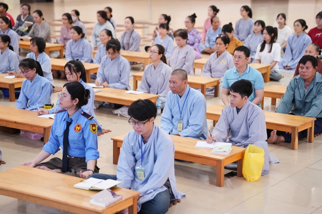 “Applied Dharma Propagation” Class - Dharma Talk: “The Appearance of the Buddha” by Junior Thich Tam Nguyet