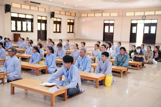 “Applied Dharma Propagation” Class - Dharma Talk: “The Appearance of the Buddha” by Junior Thich Tam Nguyet