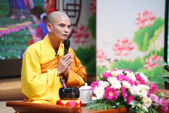 “Applied Dharma Propagation” Class - Dharma Talk: “The Appearance of the Buddha” by Junior Thich Tam Nguyet