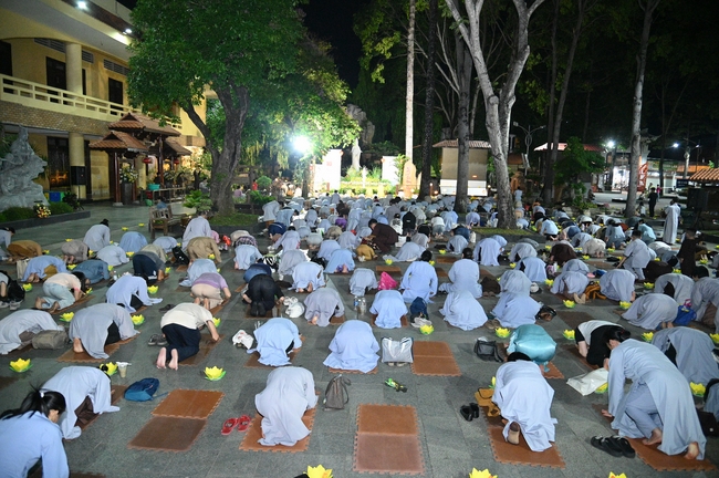 Celebrating the 10th anniversary of Avalokiteshvara ashram, and Seven-year establishing of Hieu-Thuong group
