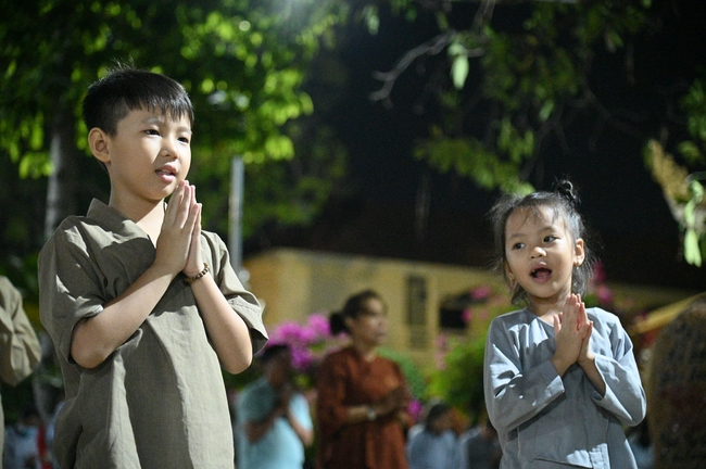 Celebrating the 10th anniversary of Avalokiteshvara ashram, and Seven-year establishing of Hieu-Thuong group