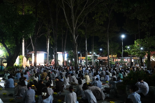 Celebrating the 10th anniversary of Avalokiteshvara ashram, and Seven-year establishing of Hieu-Thuong group
