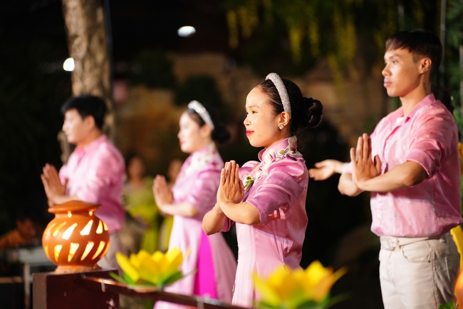 Celebrating the 10th anniversary of Avalokiteshvara ashram, and Seven-year establishing of Hieu-Thuong group