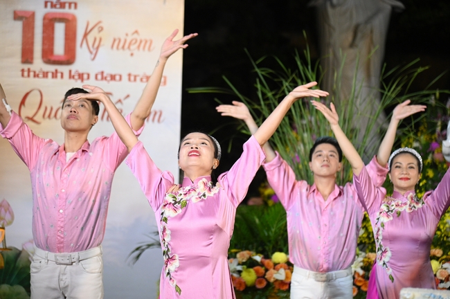 Celebrating the 10th anniversary of Avalokiteshvara ashram, and Seven-year establishing of Hieu-Thuong group