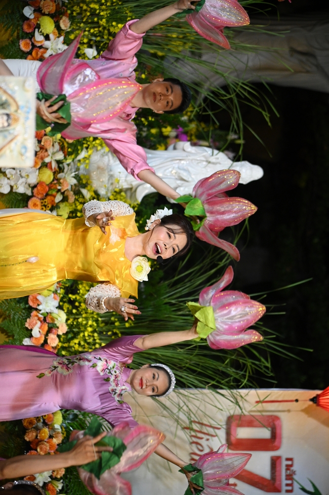 Celebrating the 10th anniversary of Avalokiteshvara ashram, and Seven-year establishing of Hieu-Thuong group