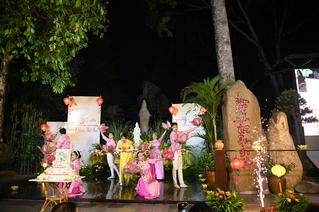 Celebrating the 10th anniversary of Avalokiteshvara ashram, and Seven-year establishing of Hieu-Thuong group