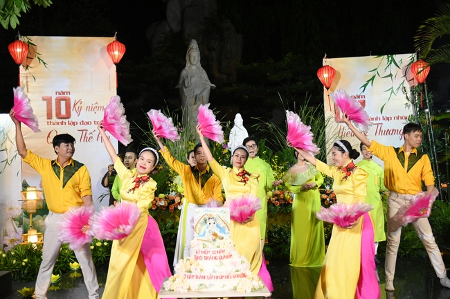 Celebrating the 10th anniversary of Avalokiteshvara ashram, and Seven-year establishing of Hieu-Thuong group