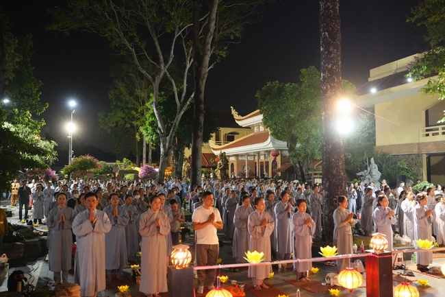 Celebrating the 10th anniversary of Avalokiteshvara ashram, and Seven-year establishing of Hieu-Thuong group