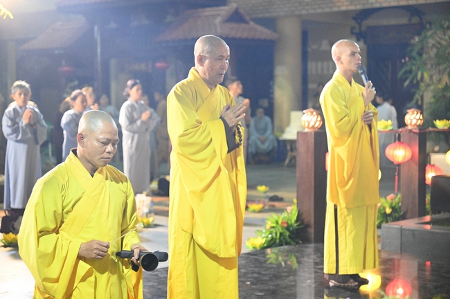 Celebrating the 10th anniversary of Avalokiteshvara ashram, and Seven-year establishing of Hieu-Thuong group