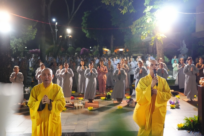 Celebrating the 10th anniversary of Avalokiteshvara ashram, and Seven-year establishing of Hieu-Thuong group
