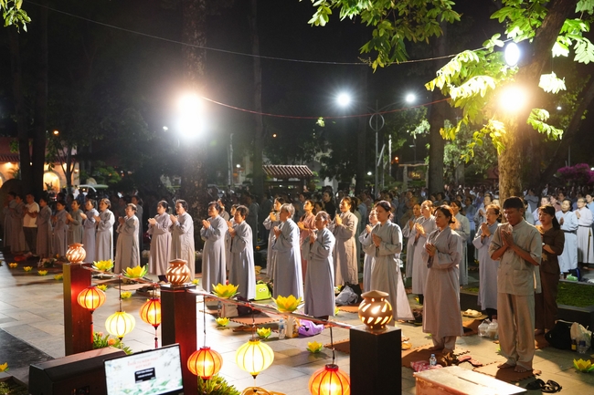 Celebrating the 10th anniversary of Avalokiteshvara ashram, and Seven-year establishing of Hieu-Thuong group