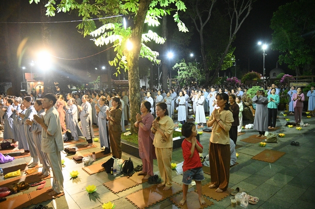 Celebrating the 10th anniversary of Avalokiteshvara ashram, and Seven-year establishing of Hieu-Thuong group