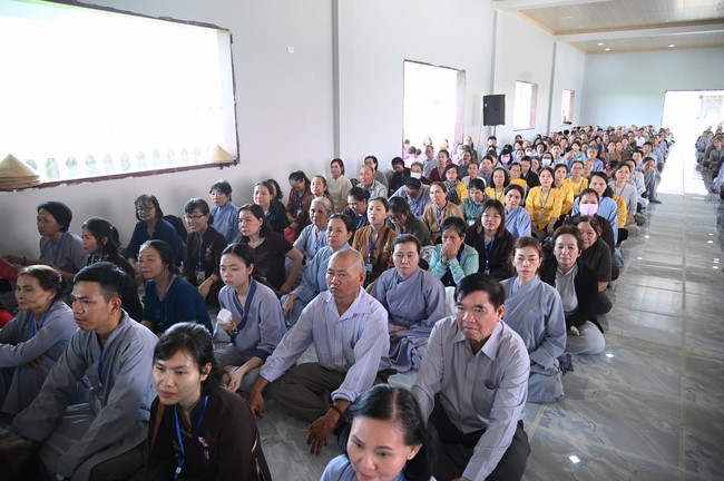 Visiting Truong Phap Pagoda, Hau Giang