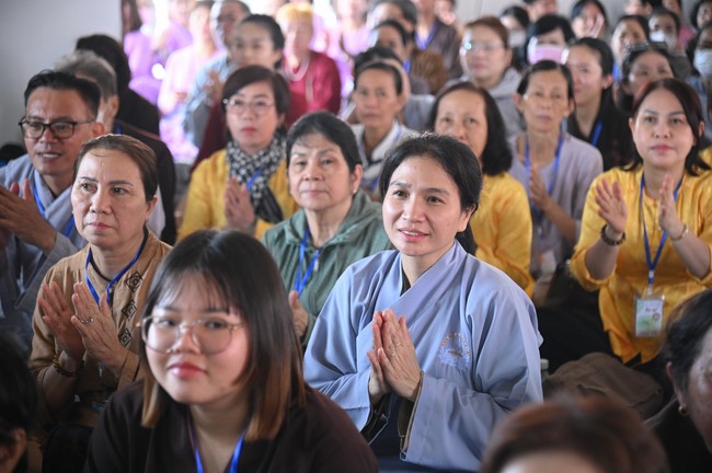 Visiting Truong Phap Pagoda, Hau Giang