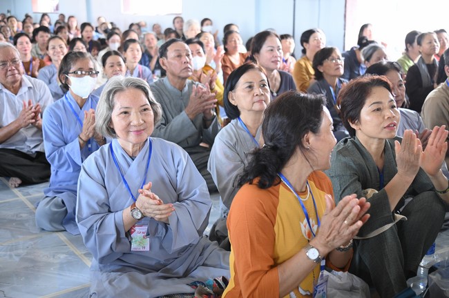 Visiting Truong Phap Pagoda, Hau Giang