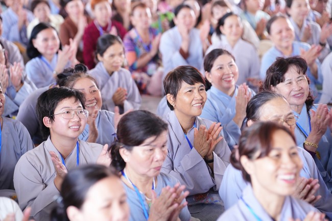 Visiting Truong Phap Pagoda, Hau Giang