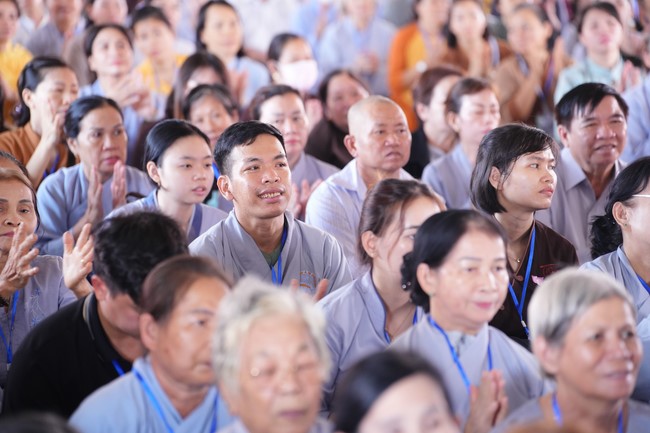 Visiting Truong Phap Pagoda, Hau Giang