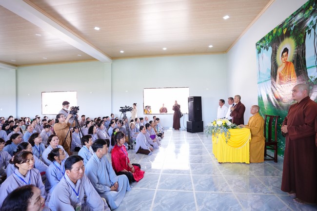 Visiting Truong Phap Pagoda, Hau Giang