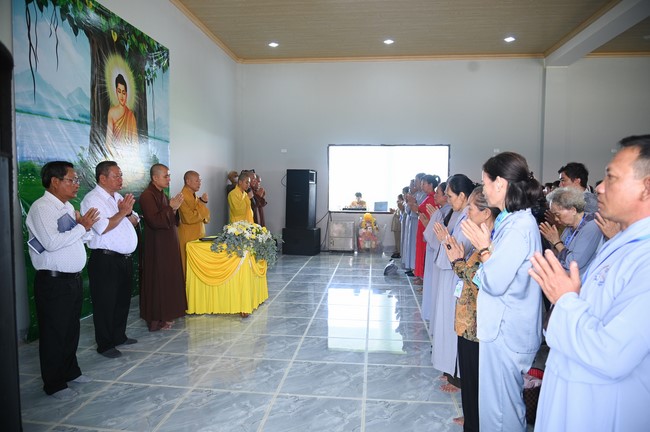 Visiting Truong Phap Pagoda, Hau Giang