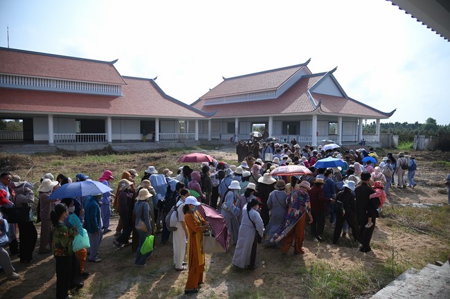 Visiting Truong Phap Pagoda, Hau Giang