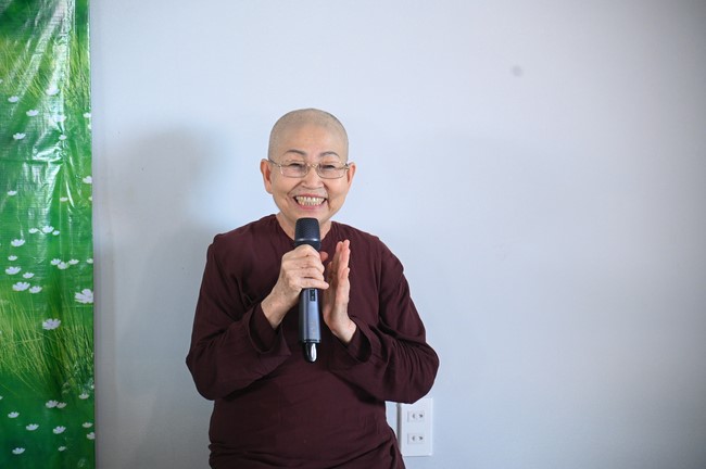 Visiting Truong Phap Pagoda, Hau Giang