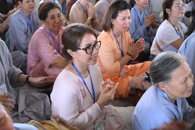 Visiting Truong Phap Pagoda, Hau Giang