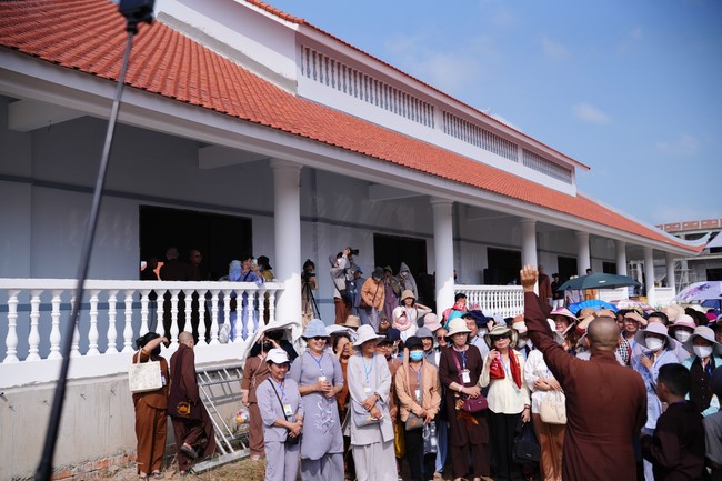 Visiting Truong Phap Pagoda, Hau Giang