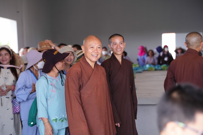 Visiting Truong Phap Pagoda, Hau Giang
