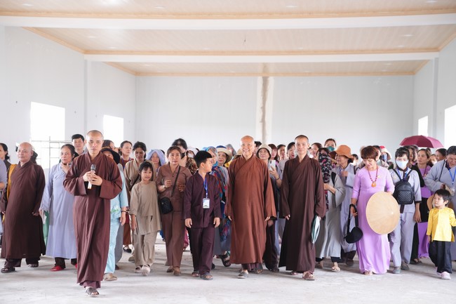 Visiting Truong Phap Pagoda, Hau Giang