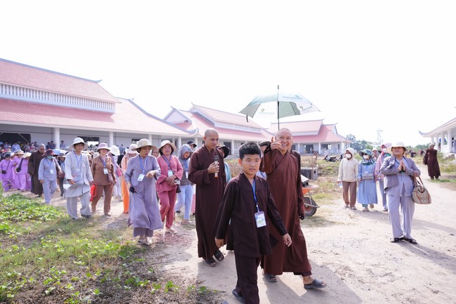 Visiting Truong Phap Pagoda, Hau Giang