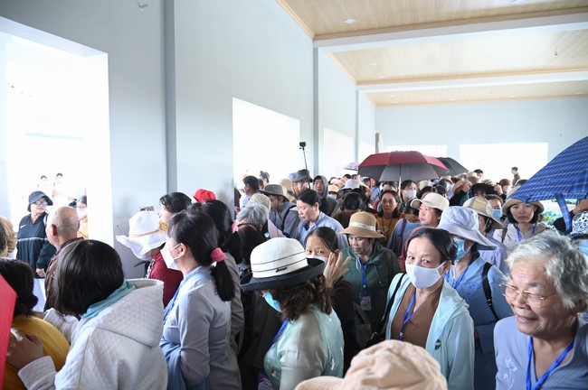 Visiting Truong Phap Pagoda, Hau Giang