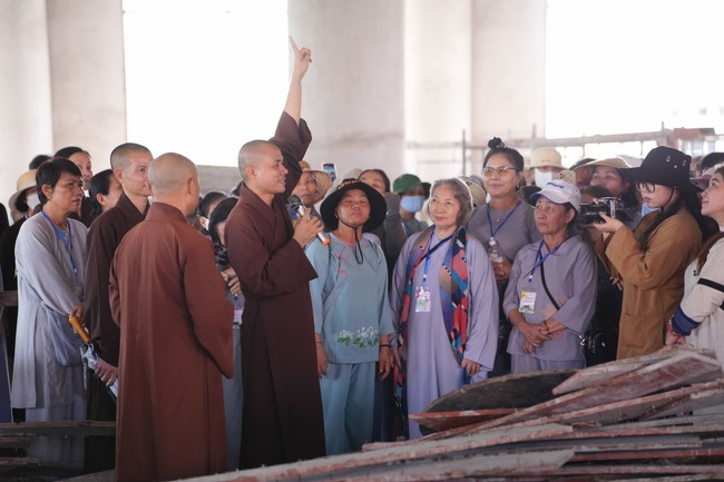 Visiting Truong Phap Pagoda, Hau Giang