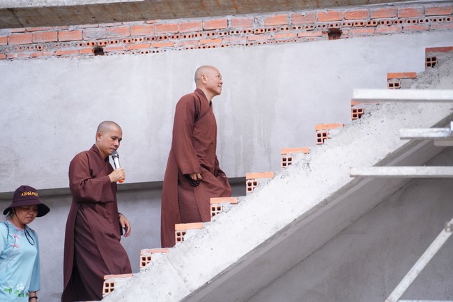 Visiting Truong Phap Pagoda, Hau Giang