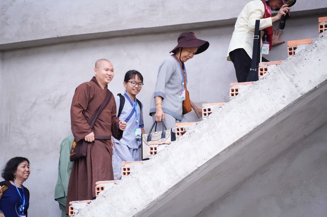 Visiting Truong Phap Pagoda, Hau Giang
