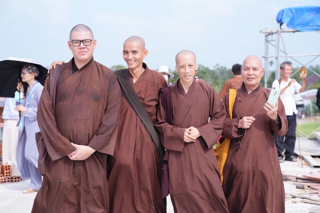 Visiting Truong Phap Pagoda, Hau Giang