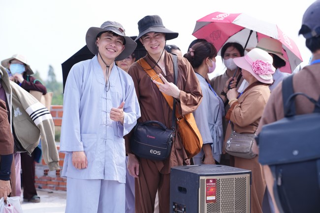 Visiting Truong Phap Pagoda, Hau Giang