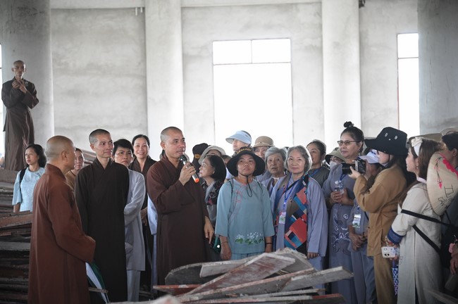 Visiting Truong Phap Pagoda, Hau Giang