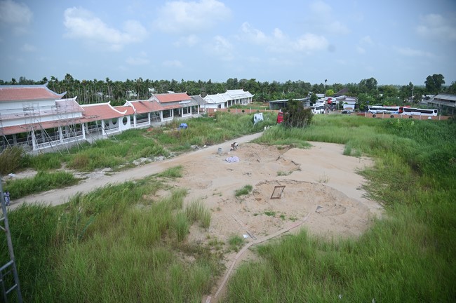 Visiting Truong Phap Pagoda, Hau Giang