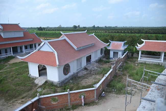 Visiting Truong Phap Pagoda, Hau Giang