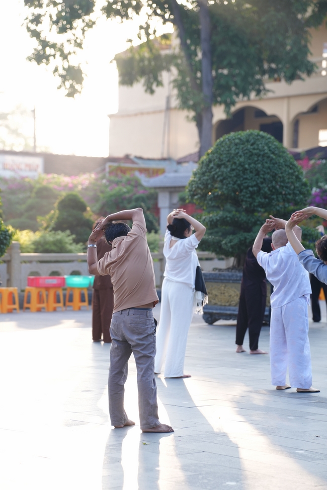 Community program of Body-mind Purification - Guiding a healthy lifestyle in accordance with the nature