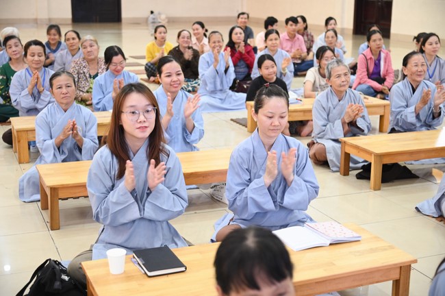 Lớp Phật Pháp Ứng Dụng Hoằng Pháp: Pháp thoại “Thanh tịnh và hòa hợp” – Đại đức Thích Tâm Dược